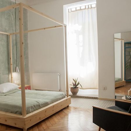 Black Tomato Tbilisi Hotel Ngoại thất bức ảnh